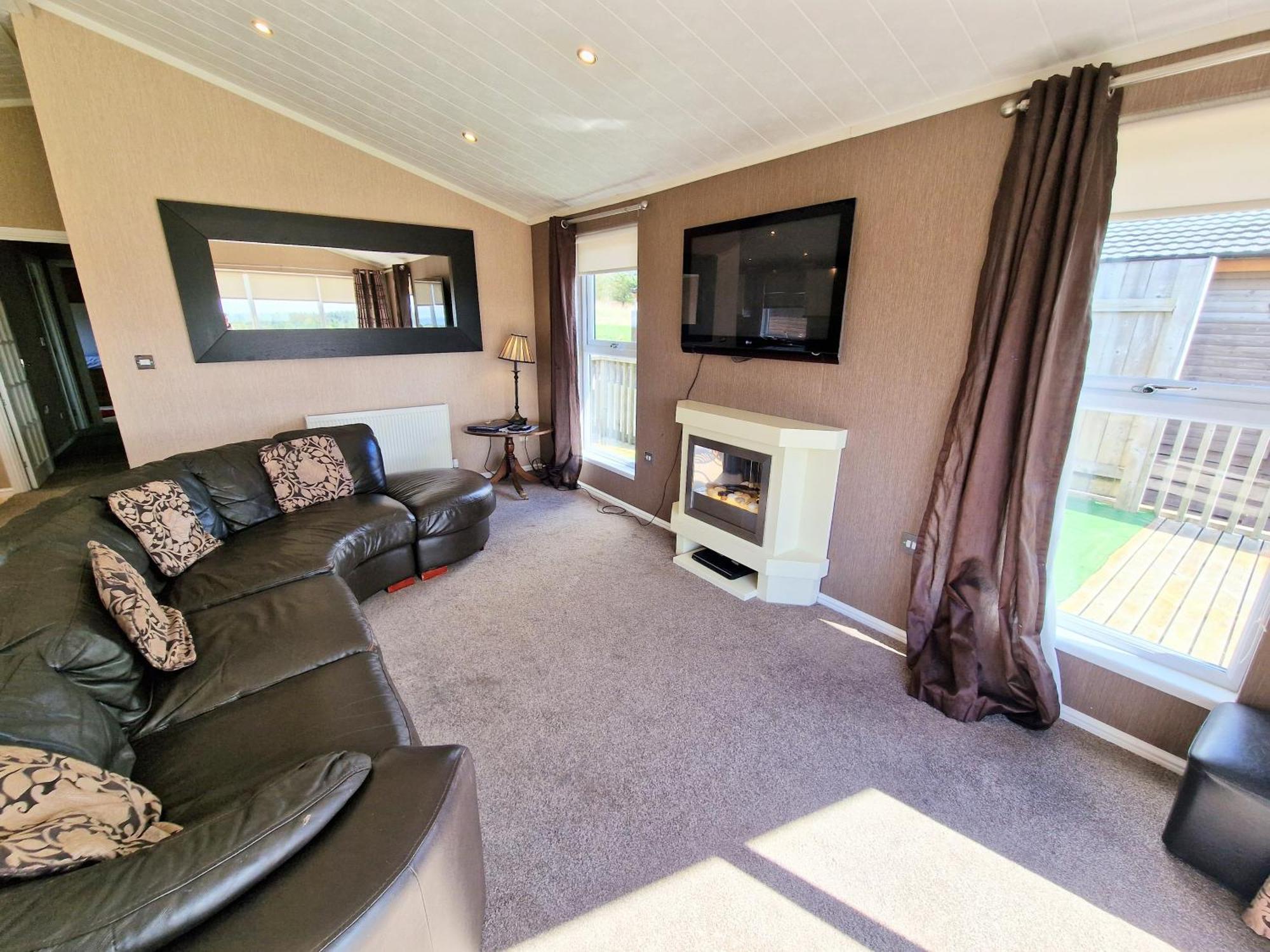 Benarty 11 With Private Hot Tub - Fife - Loch Leven - Lomond Hills - Pet Friendly Villa Kelty ภายนอก รูปภาพ